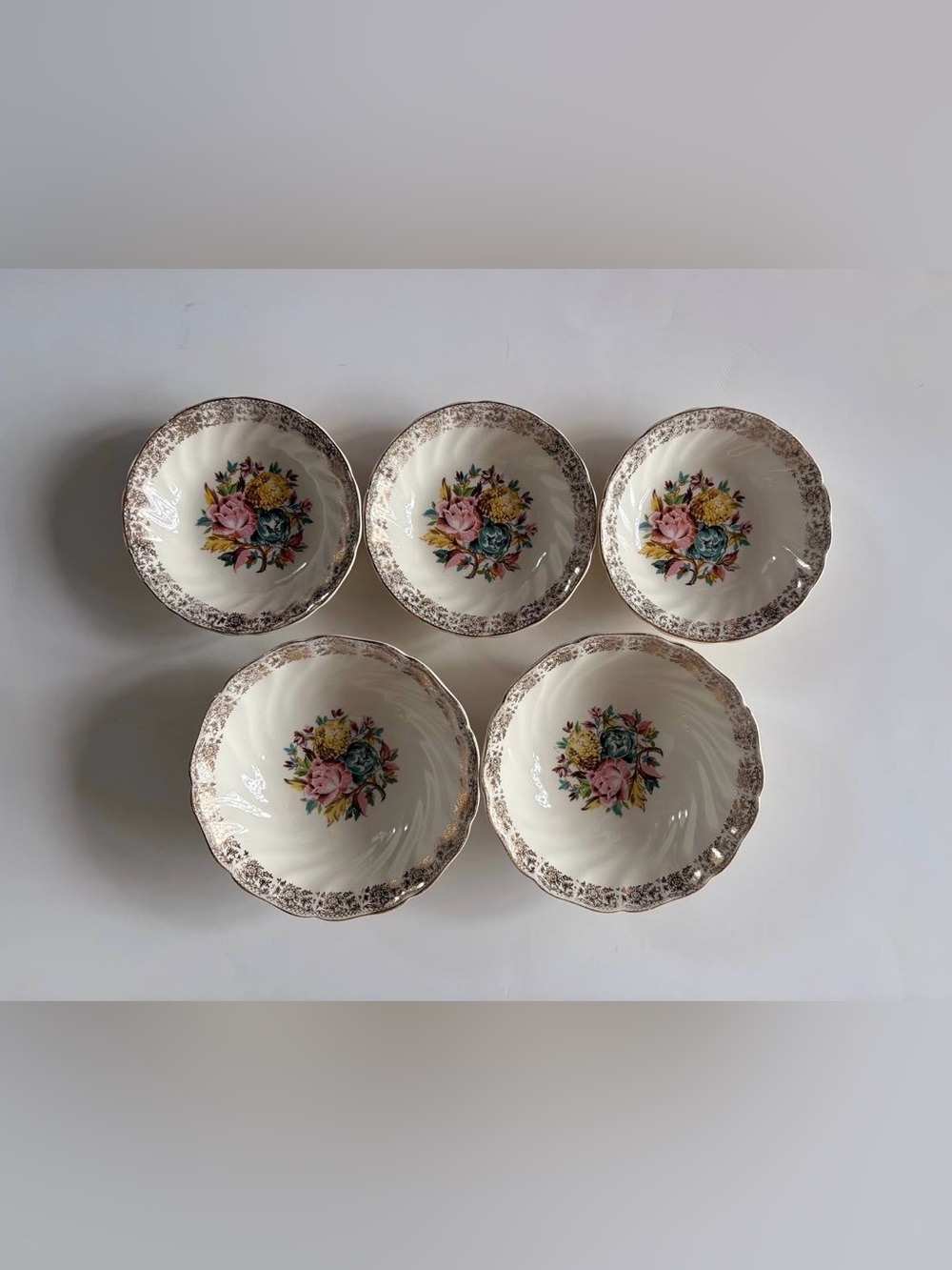 Set of 5 Vintage Johnson Bros England Floral Berry Dessert Bowls 22K Gold Trim